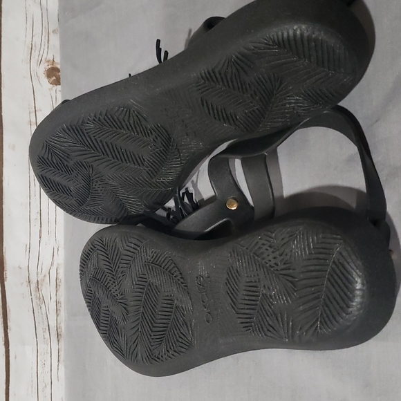 Oka B Sandals - Size 9 - Picture 7 of 7